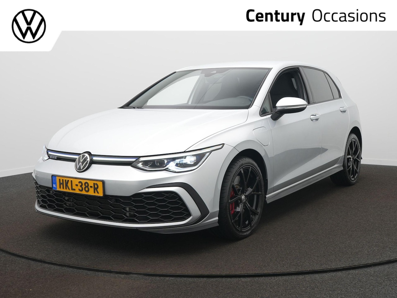 Volkswagen Golf - 1.4 eHybrid GTE 245PK / 18 Inch / Sensoren / Stoelverwarming - AutoWereld.nl