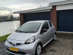Toyota Aygo - 1.0-12V +