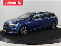 Renault Mégane - 1.3 TCe Intens | Automaat | Trekhaak | Camera | Head-Up | Half leder | Carplay | BOSE Soun