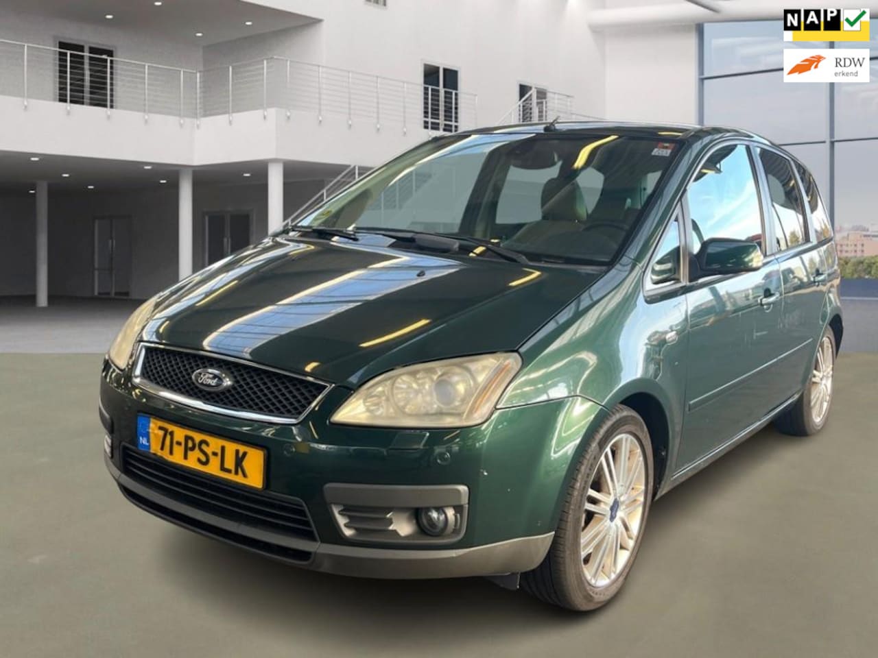 Ford Focus C-Max - 2.0 TDCi Ghia Navigatie ! - AutoWereld.nl