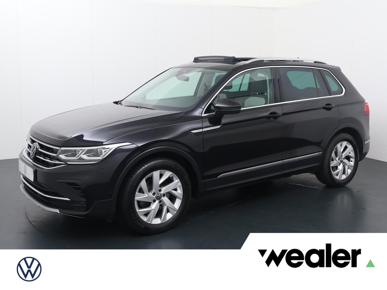Volkswagen Tiguan - 1.5 TSI Elegance | 150 PK | Automaat | Trekhaak wegklapbaar | Panoramadak | Ergo-Active st - AutoWereld.nl