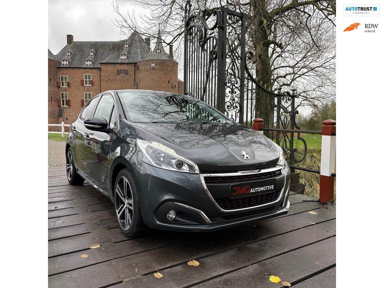 Peugeot 208 - 1.2 PureTech GT-line PANO/CARPLAY/NAVI/LEER/VOL! - AutoWereld.nl