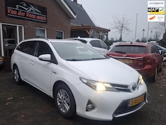 Toyota Auris Touring Sports - 1.8 Hybrid Aspiration. 2de eigenaar, historie aanwezig. Nwe APK + beurt. O.a. camera, blue