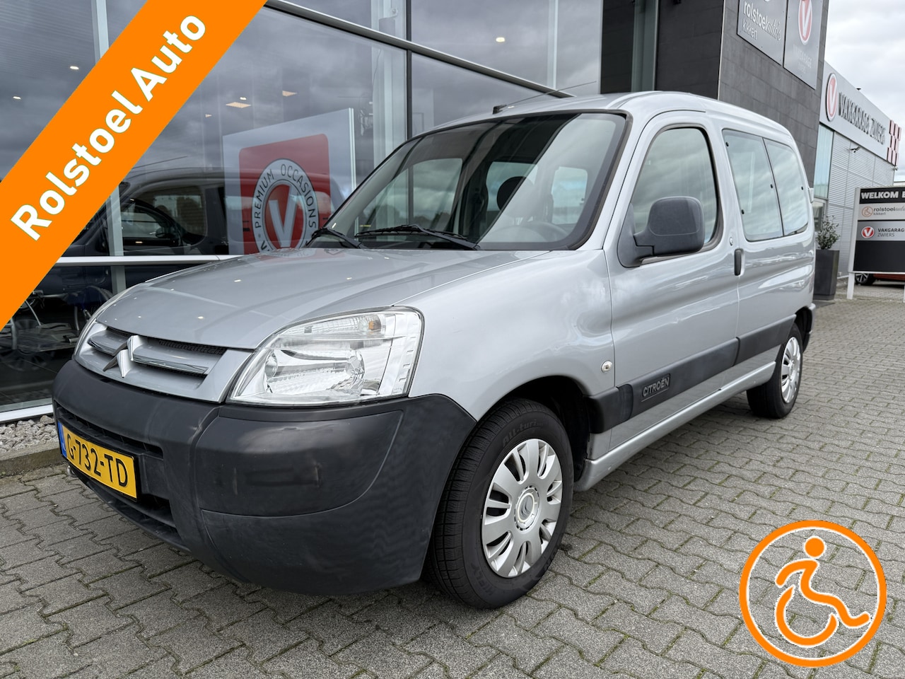 Citroën Berlingo - 3+1 Rolstoelauto 1.4i (Keurige rolstoelauto met lage km.stand!) - AutoWereld.nl