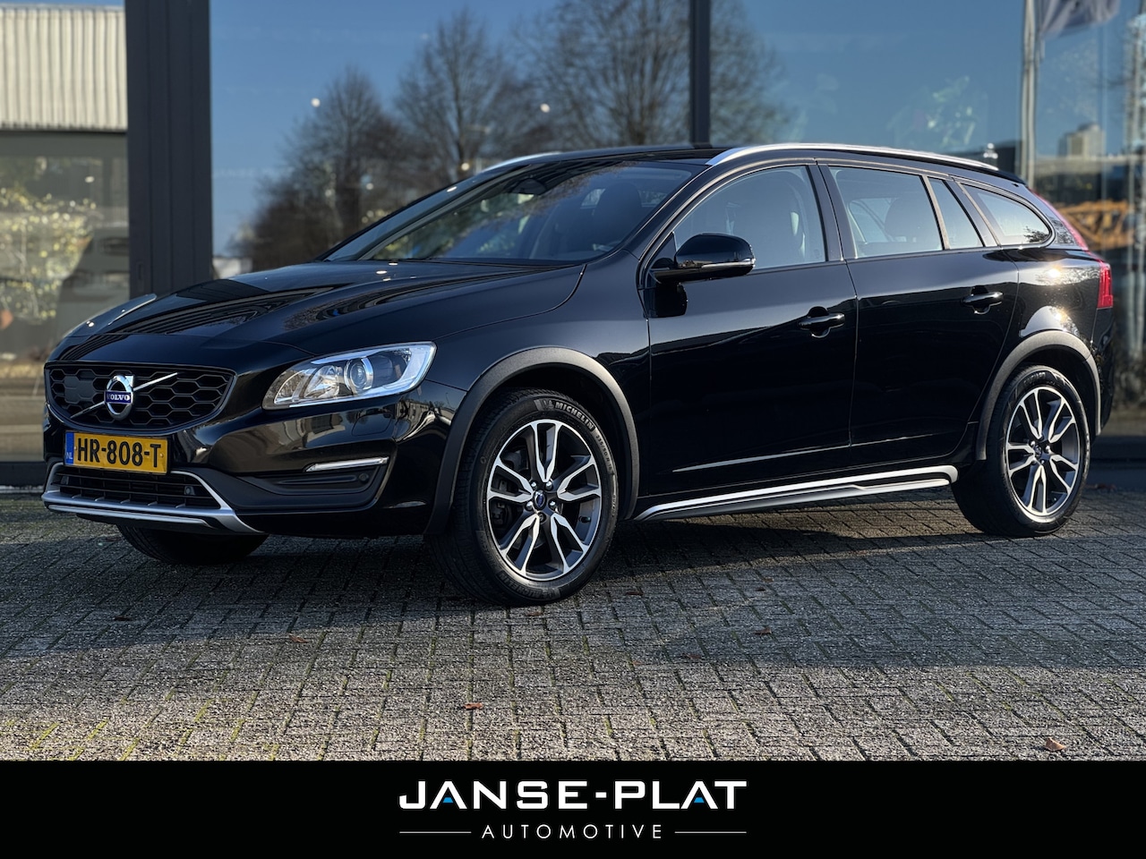 Volvo V60 Cross Country - 2.0 D4 Summum AUT | Afn. Trekhaak | Adaptive Cruise | - AutoWereld.nl