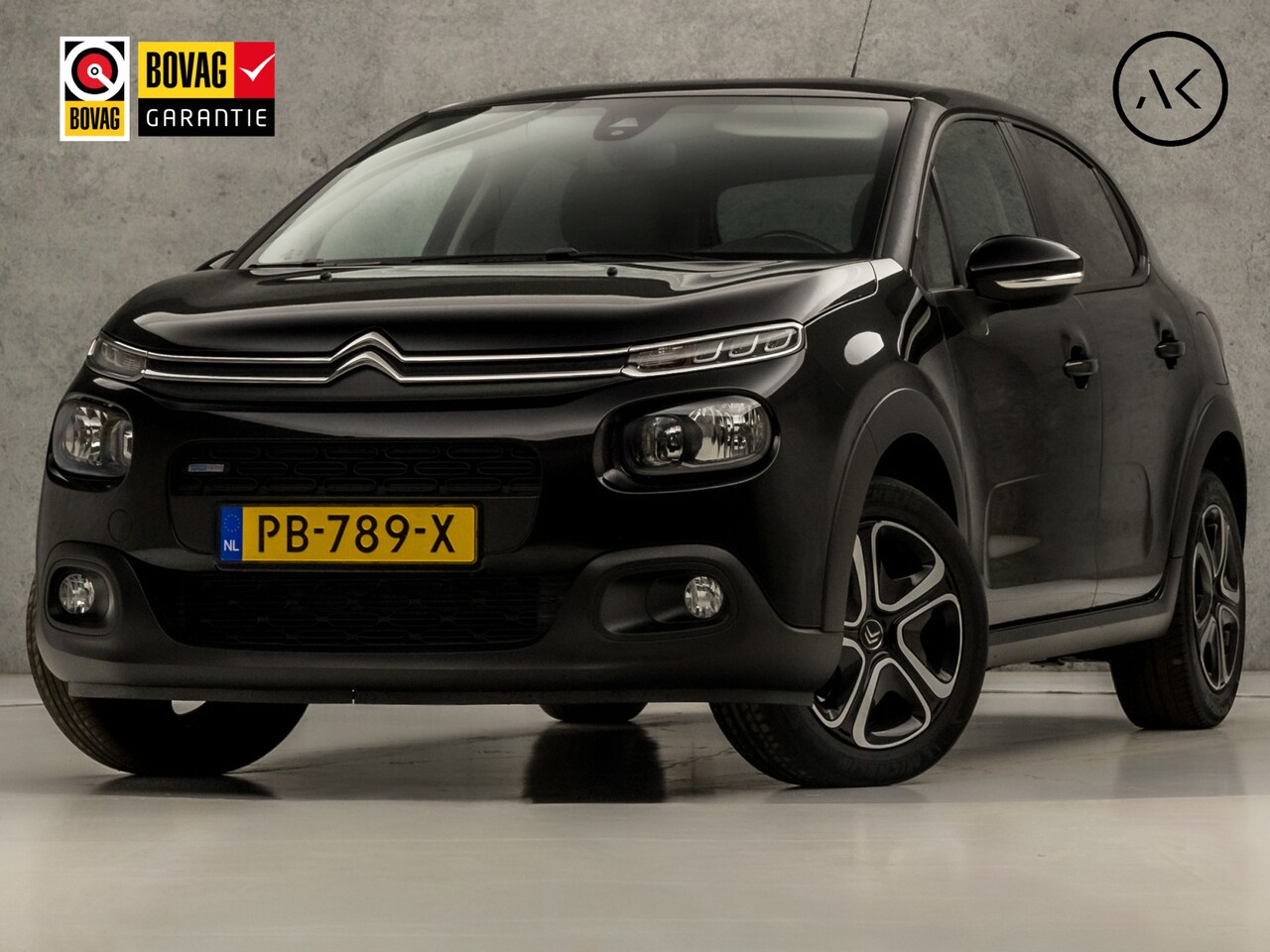 Citroën C3 - 1.2 PureTech Sport (APPLE CARPLAY, GROOT NAVI, GETINT GLAS, LANE ASSIST, SPORTSTOELEN, LM - AutoWereld.nl