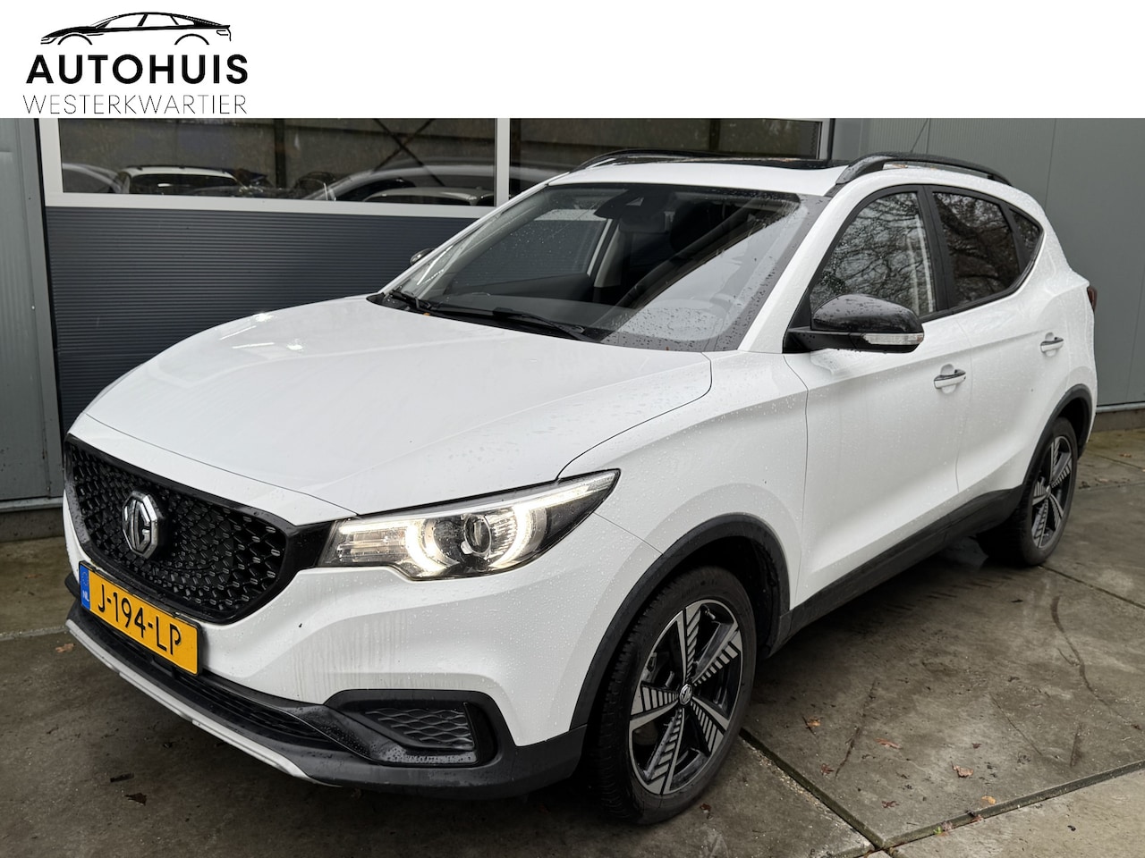 MG ZS - Luxury 45 kWh 140pk Camera Leder Stoelverwarming Trekhaak - AutoWereld.nl