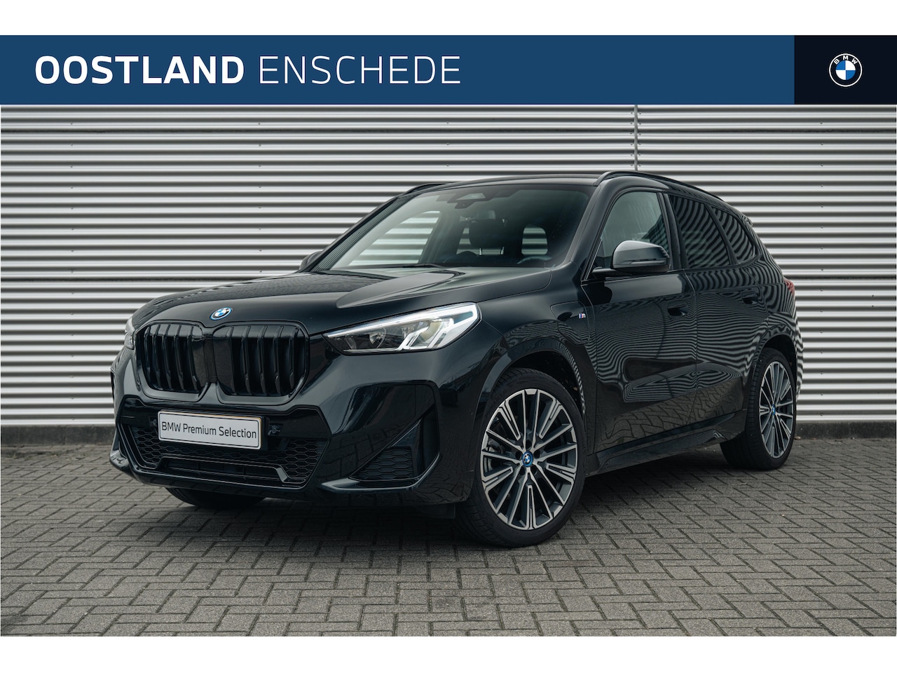 BMW X1 - xDrive25e M Sport Automaat / Sportstoelen / Achteruitrijcamera / M Adaptief onderstel / St - AutoWereld.nl