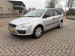 Ford Focus Wagon - 1.6-16V Champion [ airco, audio, cruise, trekhaak ]