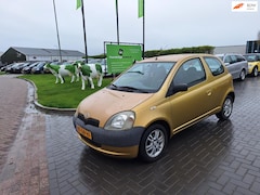 Toyota Yaris - 1.0-16V VVT-i Terra / APK november 2026