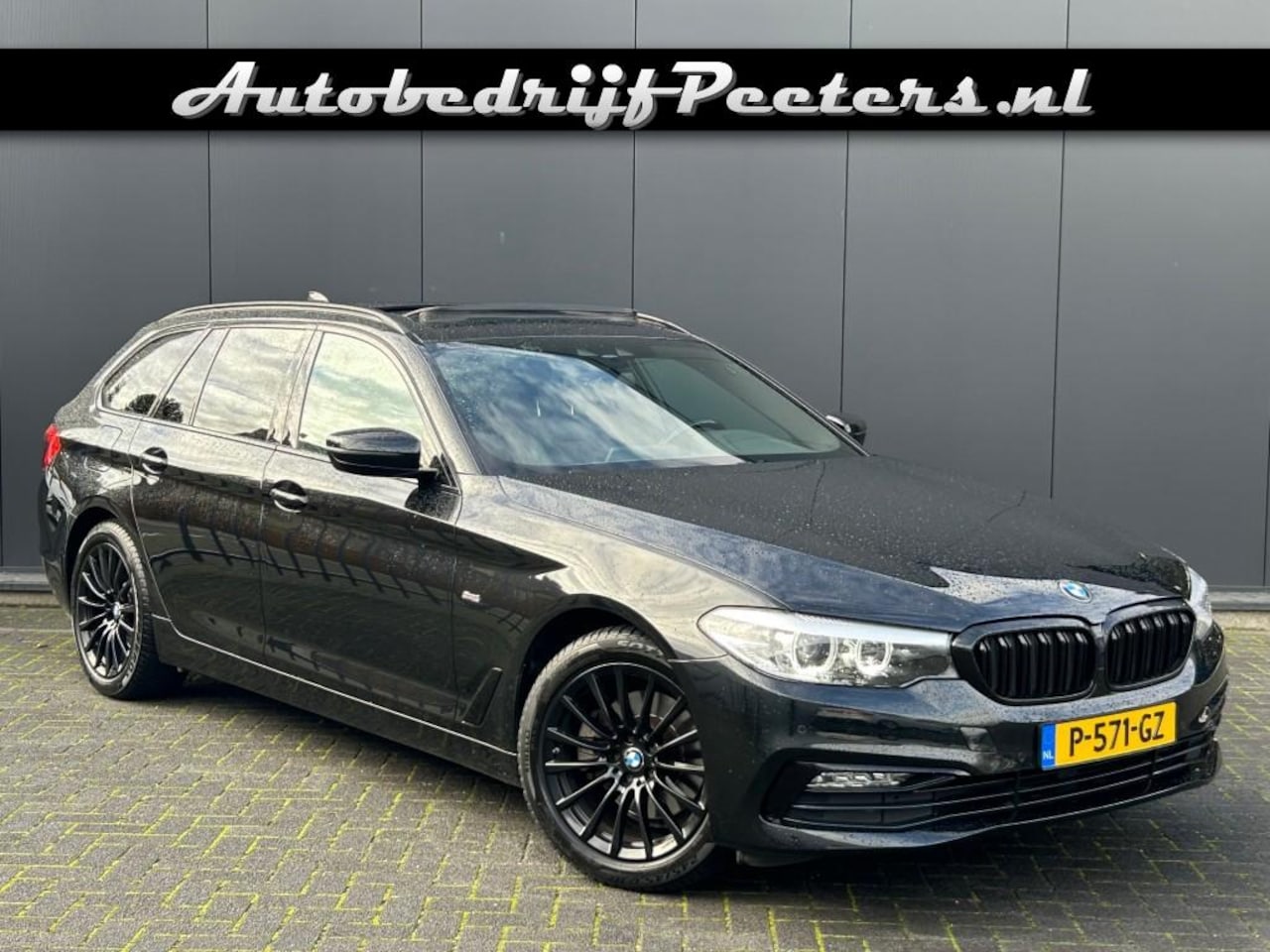 BMW 5-serie Touring - Touring 520d Sport Line Pano Leder Navi Camera LED Trekhaak - AutoWereld.nl