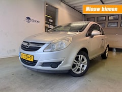 Opel Corsa - 1.2-16V Essentia 3HB NAVI LMV APK 11-2026 RIJDT HEEL GOED