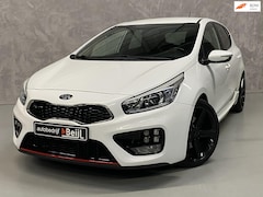 Kia Cee'd - 1.6 GT /Camera /Navi /Stoelverwarming /204PK