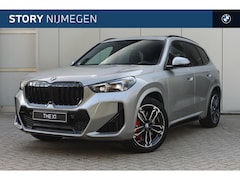BMW X1 - xDrive23i High Executive M Sport Automaat / Panoramadak / Trekhaak / Sportstoelen / Stoelv