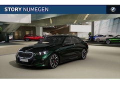 BMW i5 - eDrive40 M Sport / Panoramadak / Bowers & Wilkins / Adaptieve LED / Comfort Access / Parki