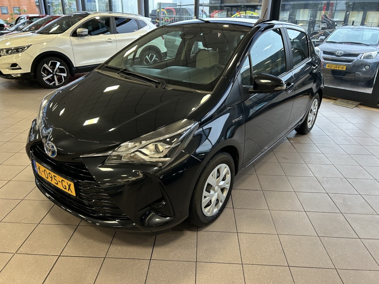 Toyota Yaris - 1.5 Hyb. Active 75 DKM BJ 2020 !!! - AutoWereld.nl