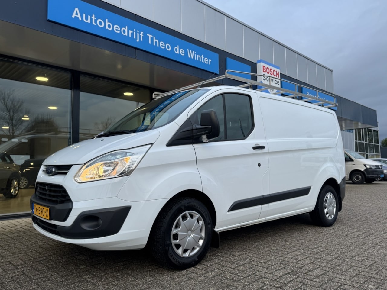 Ford Transit Custom - 270 2.2 TDCI L1H1 Trend| Navi, Cruise, 3 zits - AutoWereld.nl
