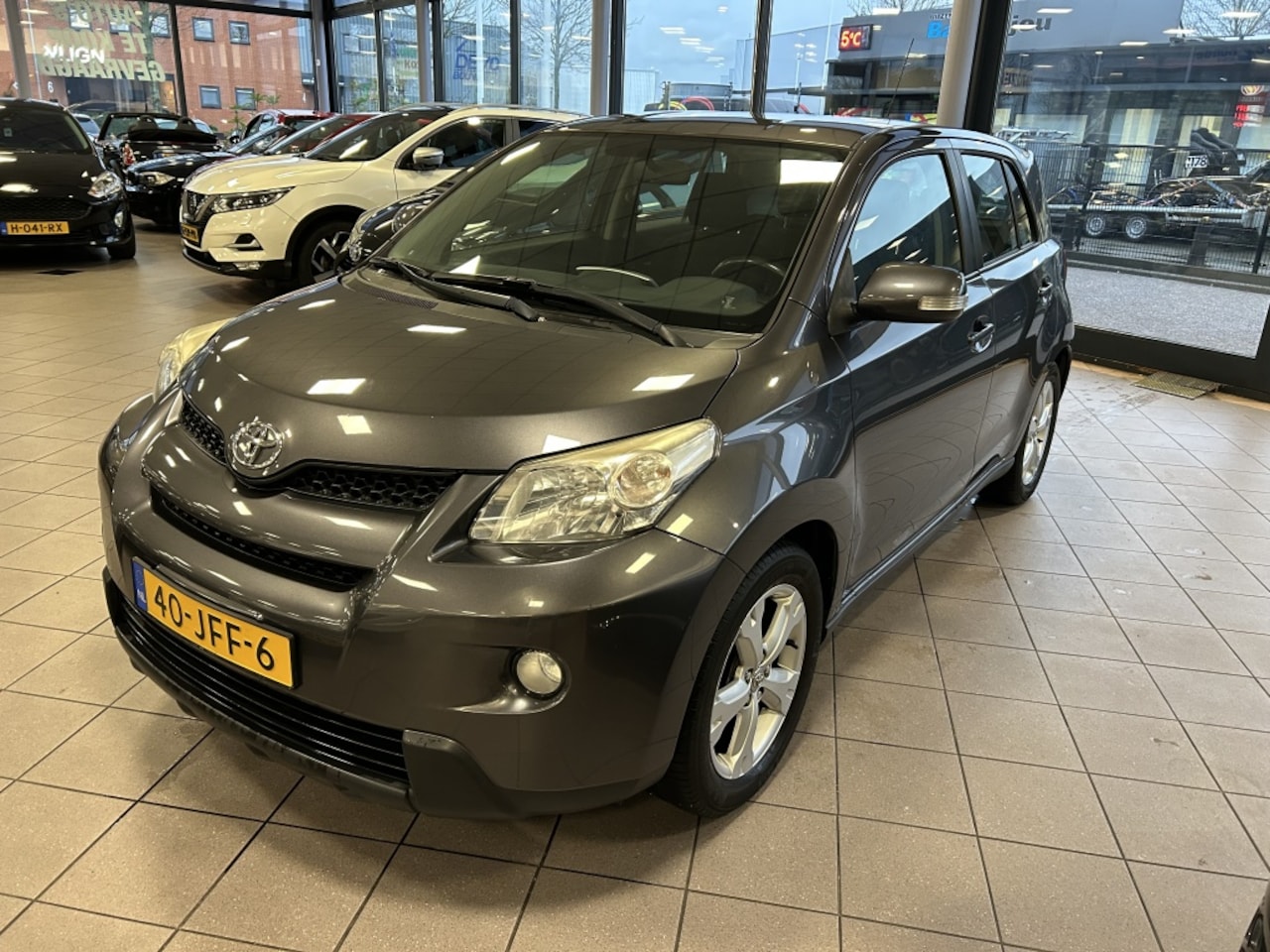 Toyota Urban Cruiser - 1.3 VVT-i Aspiration NW APK BJ 2009 !!! - AutoWereld.nl