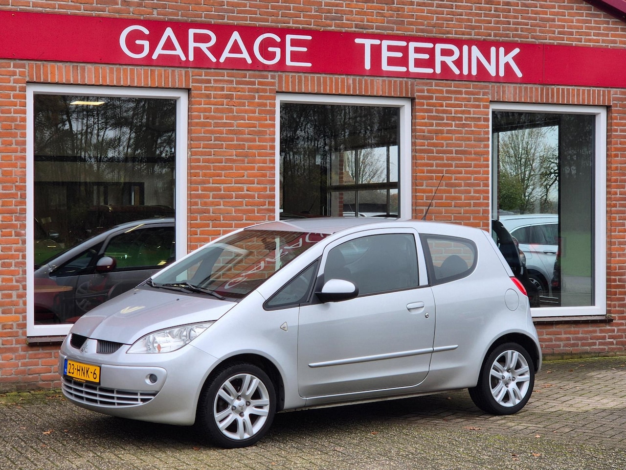 Mitsubishi Colt - 1.3 Inform 95PK 3drs airco, elektr.ramen, centr.vergr, lmv, radio/cd RIJKLAAR - AutoWereld.nl