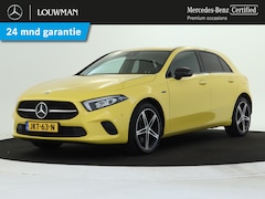 Mercedes-Benz A-klasse - 250 e NIght Plug-In Hybride | Nightpakket | Trekhaak | Achteruitrijcamera | Ledkoplampen |