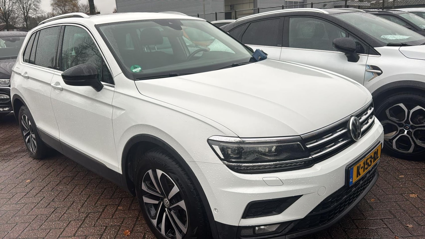 Volkswagen Tiguan - 2.0 TDI Highline | Automaat | 146.000KM | Airco | Navigatie | Trekhaak | Vol opties | Inru - AutoWereld.nl