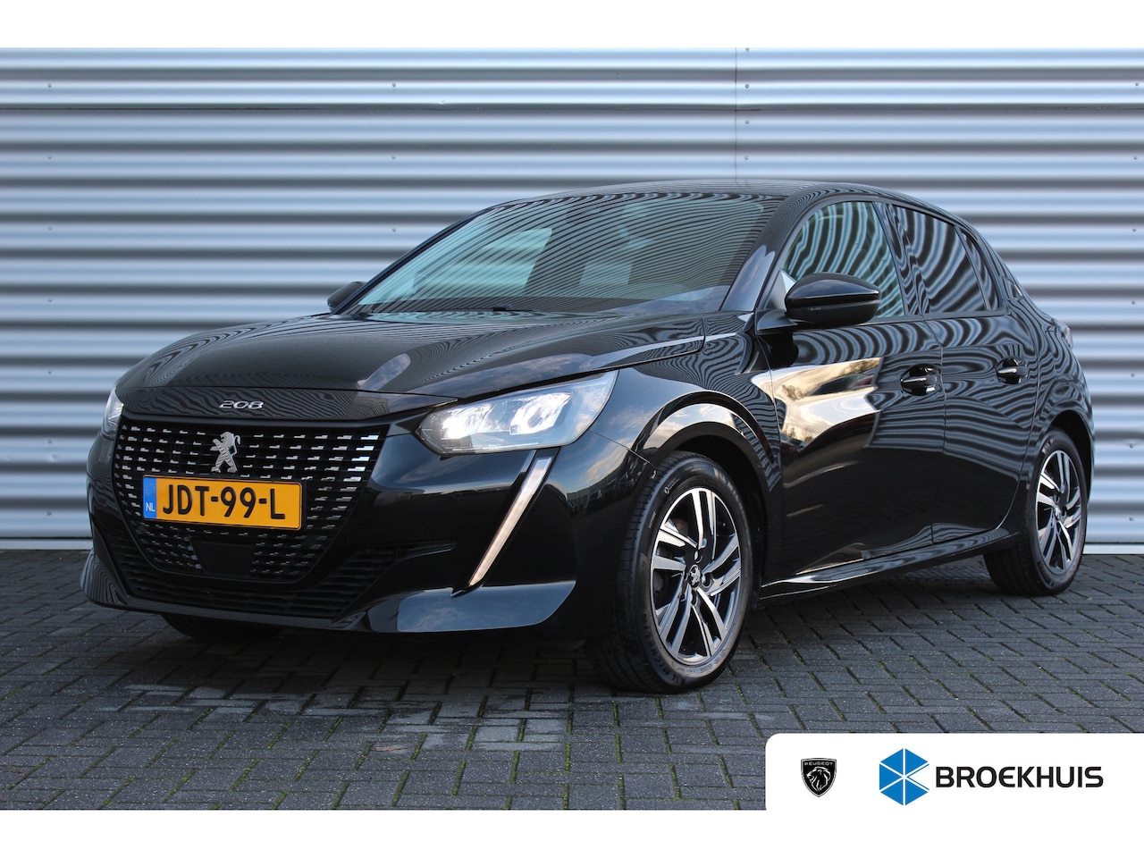 Peugeot 208 - 1.2 PURETECH 100PK ALLURE PACK / NAVI / LEDER / CLIMA / FULL-LED / PDC / CAMERA / 16" LMV - AutoWereld.nl