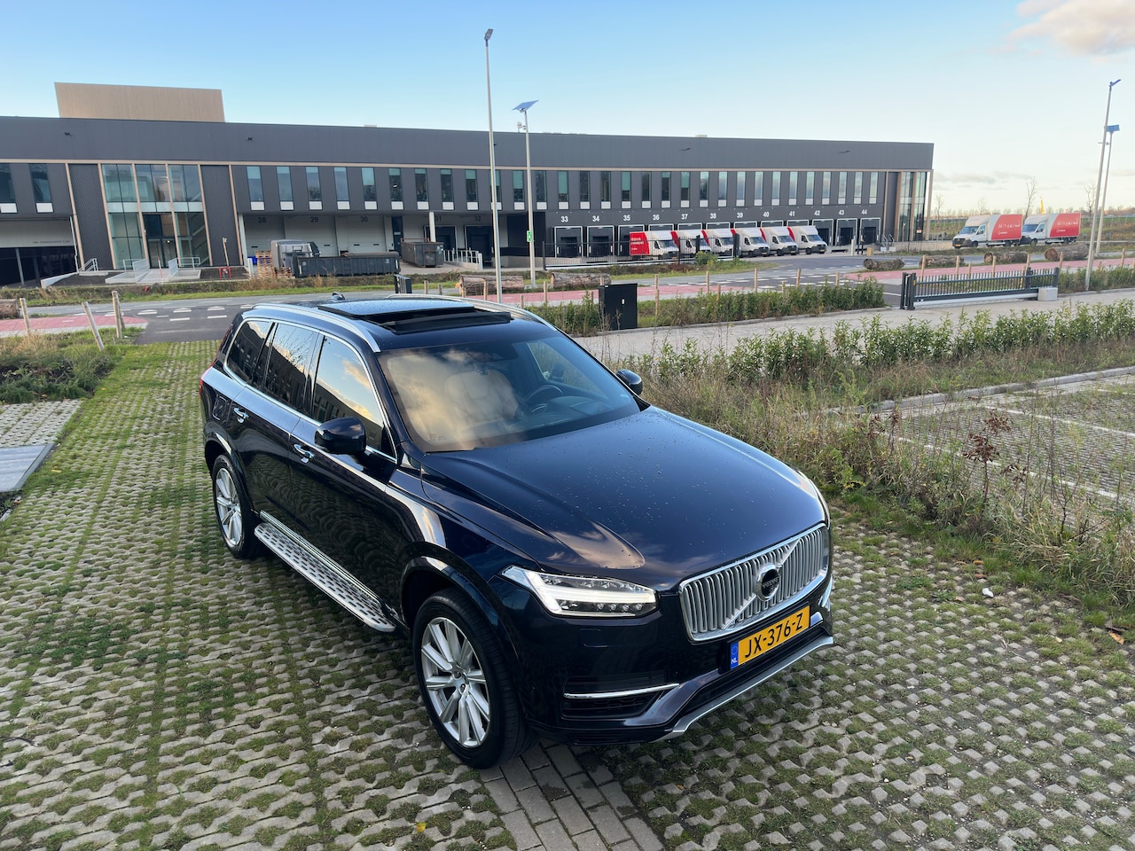 Volvo XC90 - 2.0 T8 Twin Engine AWD Inscription 7P Luchtvering Pano headup 360 camera - AutoWereld.nl