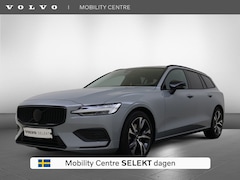 Volvo V60 - B3 Essential Edition | Trekhaak | Stoel en Stuurverwarming |