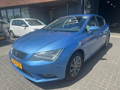 SEAT Leon - 1.4 TSI Style LED PDC TREKHAAK HALF LEDER BOEKJES COMPLEET