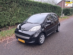 Peugeot 107 - 1.0-12V Urban Move 115000 km NAP