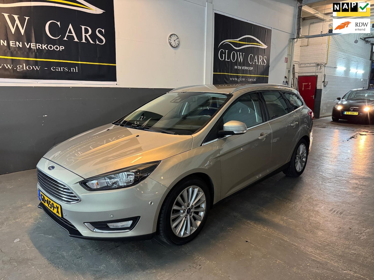 Ford Focus Wagon - 1.5 Titanium Edition |CRUISE|PDC|NAVI|CAMERA| - AutoWereld.nl