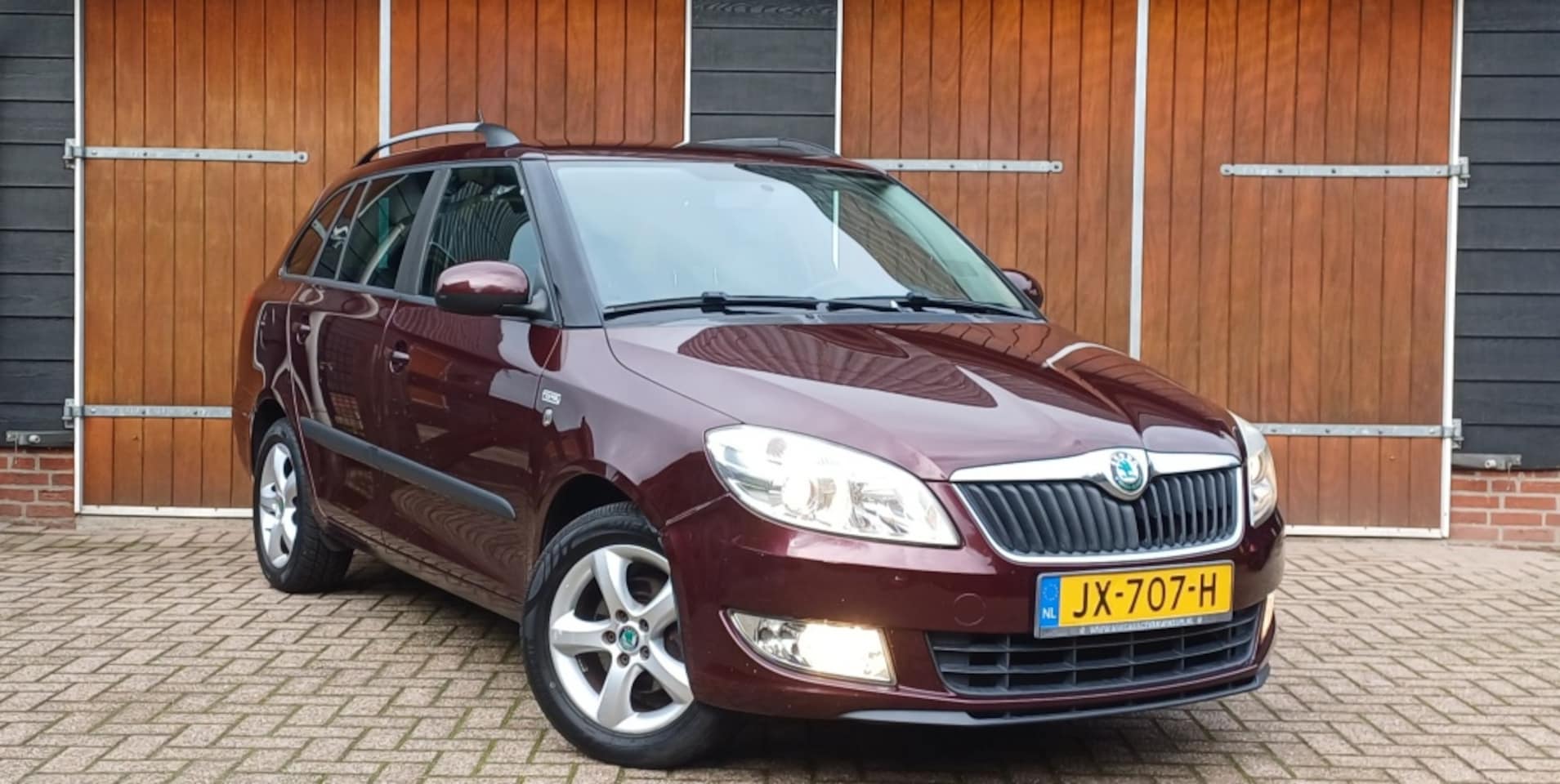 Skoda Fabia Combi - 1.2 TSI Dynamic 1.2 TSI Dynamic, Nieuwe ketting, Stoelverwarming, Ruime auto - AutoWereld.nl