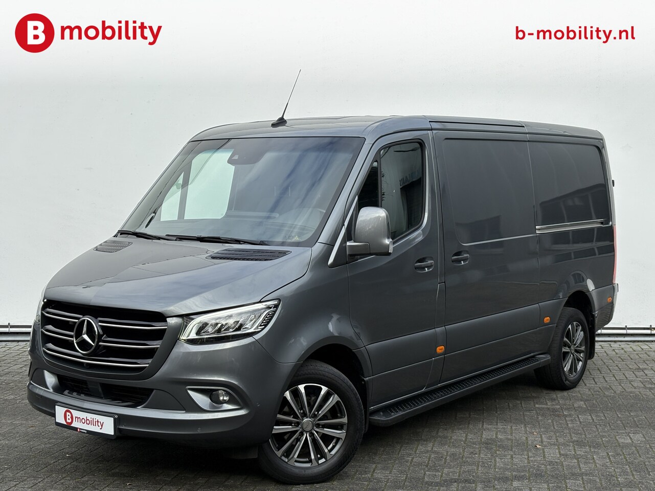 Mercedes-Benz Sprinter - 319 3.0 CDI L2H1 6-Cil. 2X Schuifdeur Trekhaak 3500kg | Leer | 360 Camera | Climate Contr - AutoWereld.nl