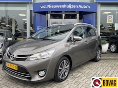 Toyota Verso - 1.8 VVT-i Dynamic 7 Persoons | Achteruitrijcamera | Cruise control | Navigatie |