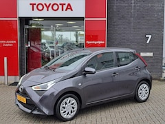 Toyota Aygo X - X-PLAY CAMERA AIRCO APPLE/ANDROID SPEEDLIMITER