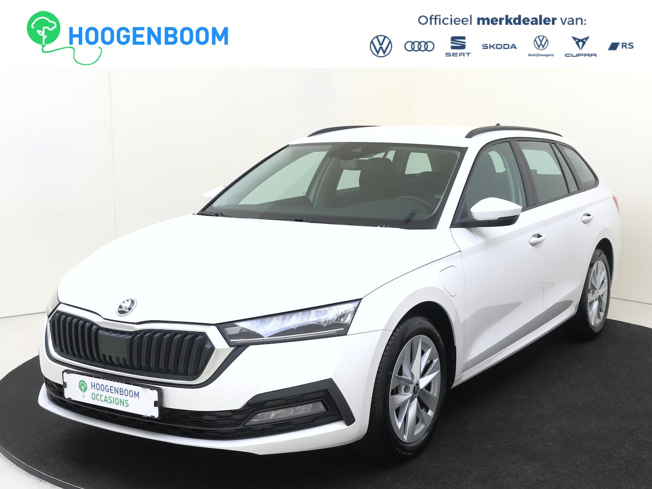Skoda Octavia Combi - 1.4 TSI iV PHEV Ambition | Parkeersensoren achter | Cruise control | CarPlay | Airco | Dig - AutoWereld.nl