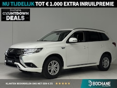 Mitsubishi Outlander - 2.4 PHEV Pure | Camera | Cruise control | Stoelverwarming |