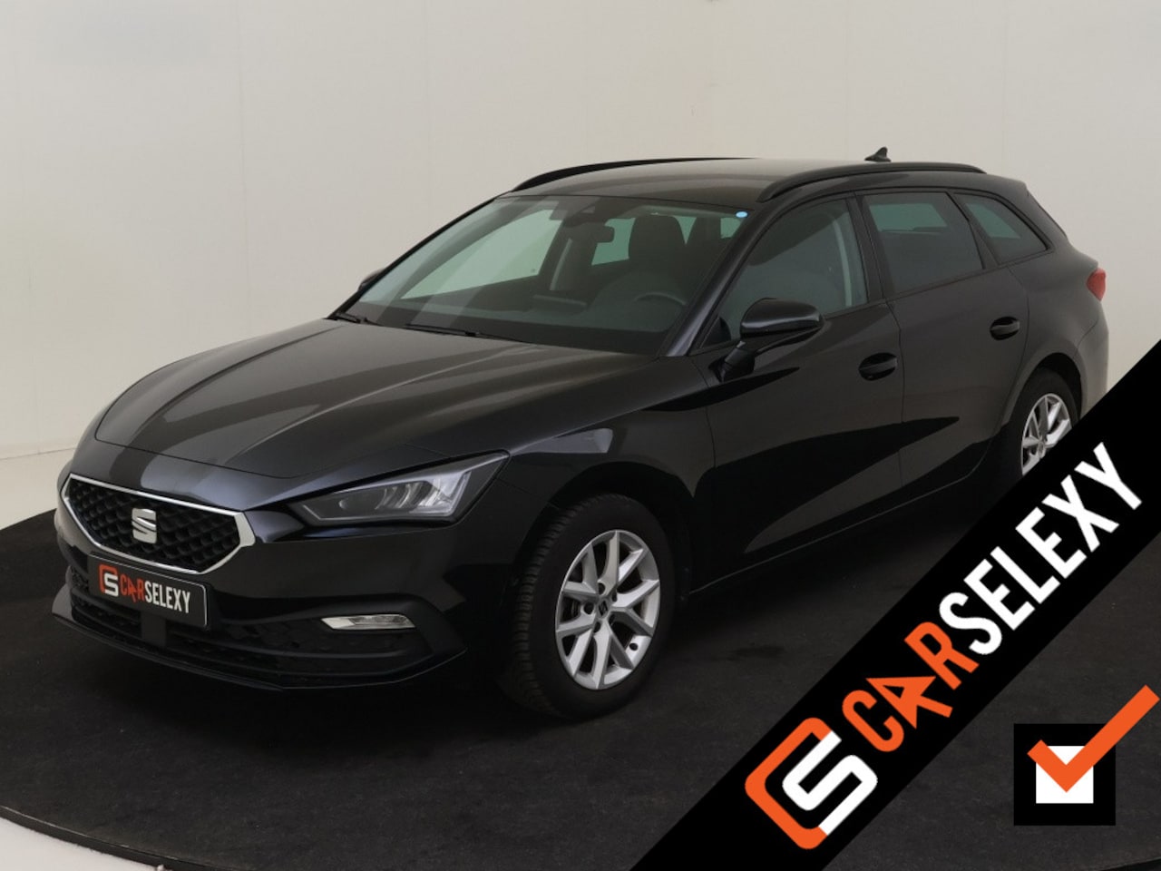 SEAT Leon Sportstourer - 1.0 eTSI Style | Cruise | Stuur/stoel verwarm. | Camera | Navi | - AutoWereld.nl