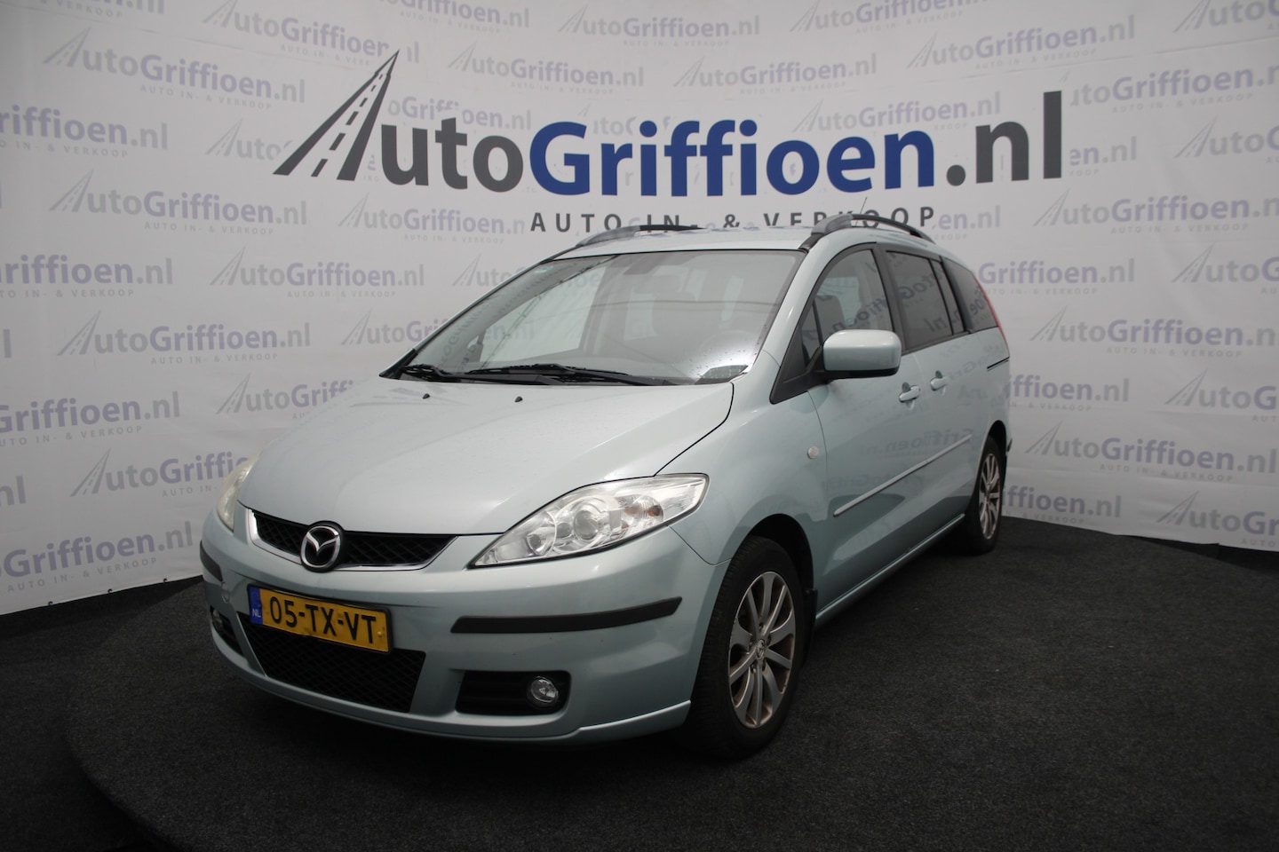 Mazda 5 - 1.8 Executive rijdt prima, paar deuken - AutoWereld.nl