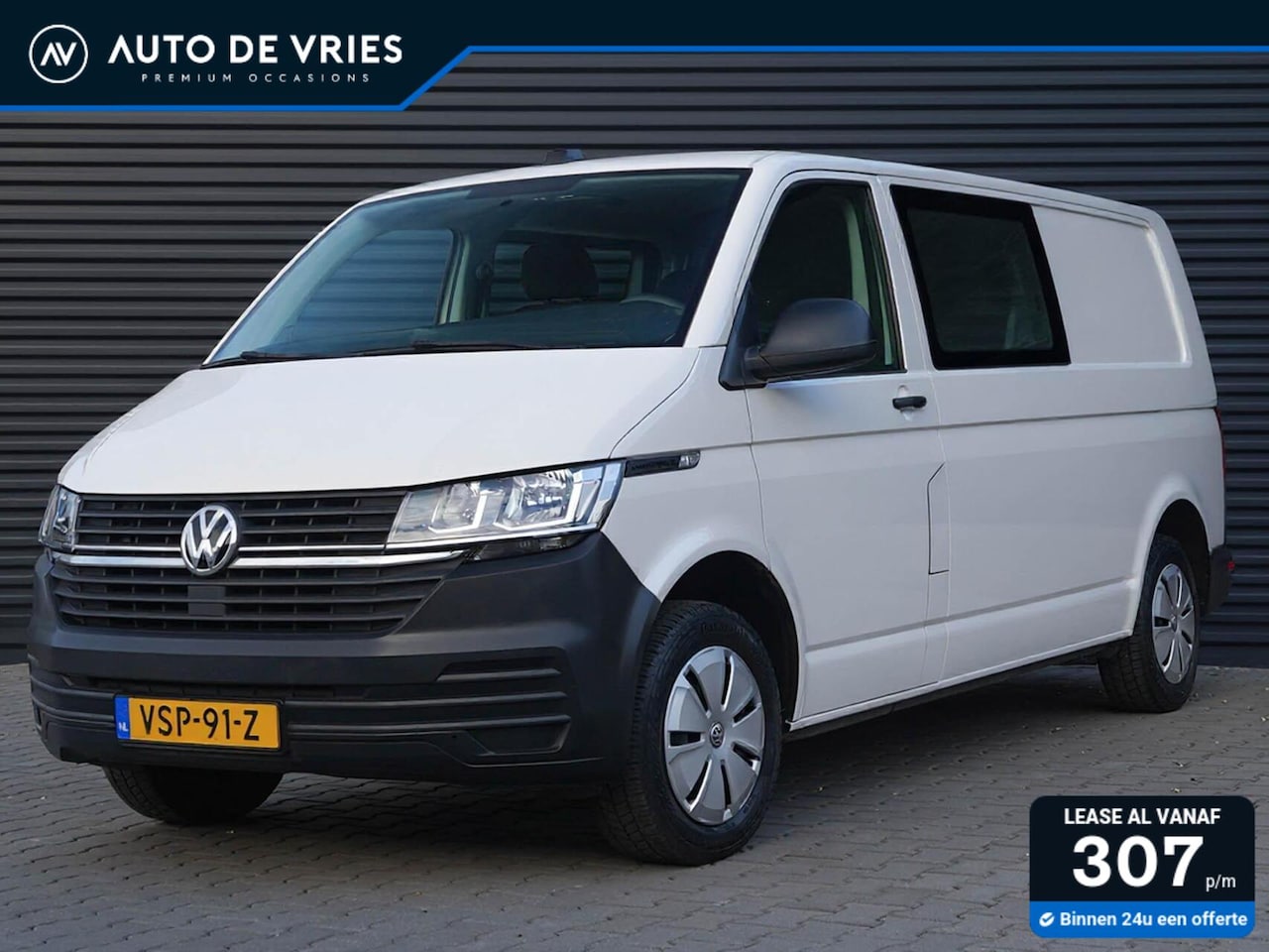 Volkswagen Transporter - 2.0 TDI L2H1 Dubbel Cabine Business | Airco | Carplay | Trekhaak - AutoWereld.nl