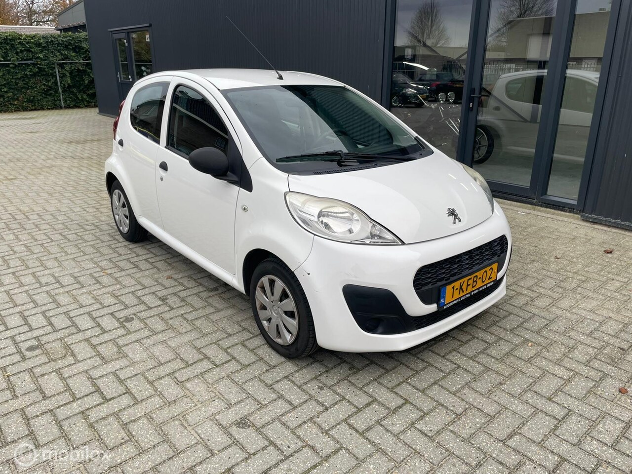 Peugeot 107 - 1.0 Access | Facelift | Airco - AutoWereld.nl
