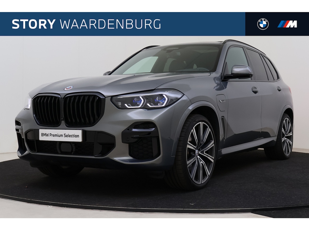 BMW X5 - xDrive45e High Executive M Sport Automaat / Panoramadak Sky Lounge / Trekhaak / Laserlight - AutoWereld.nl