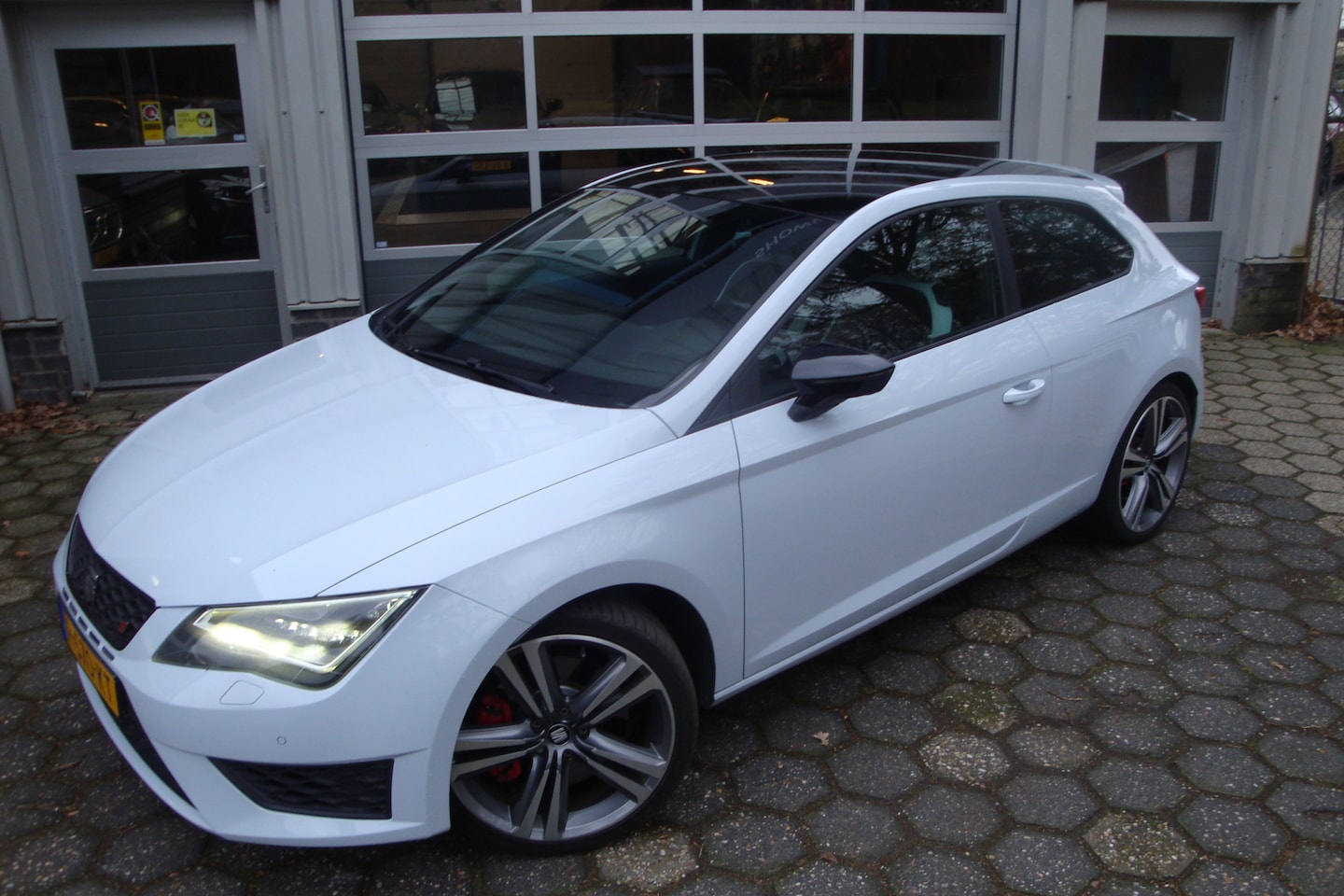 SEAT Leon SC - 2.0 TSI Cupra 280 2.0 TSI Cupra 280 - AutoWereld.nl