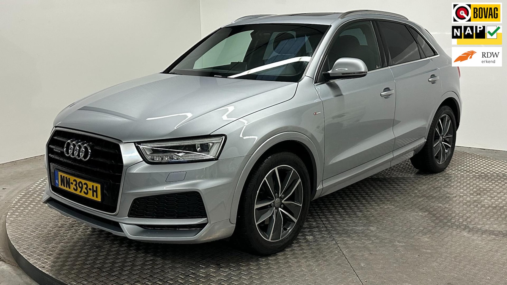 Audi Q3 - 2.0 TFSI quattro Sport S Line Edition automaat leer led navigatie panoramadak stoelverwarm - AutoWereld.nl