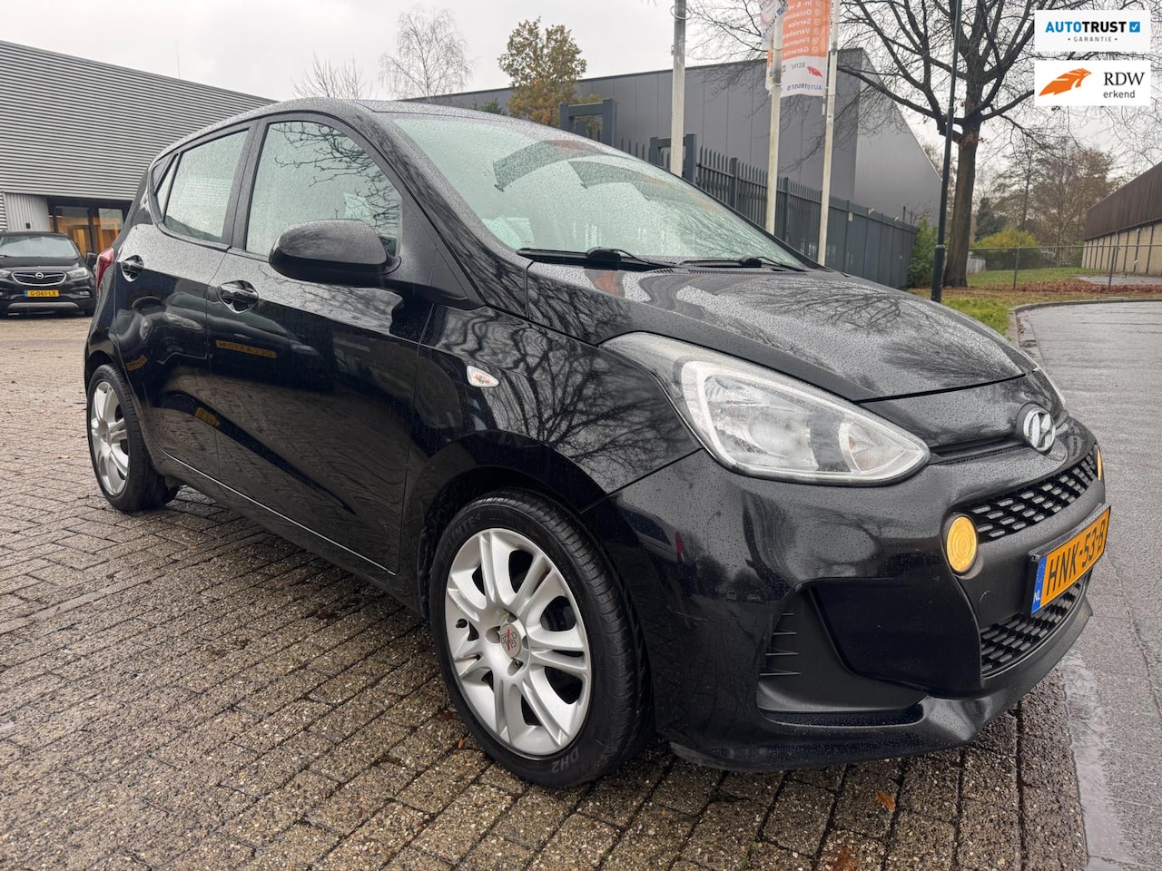 Hyundai i10 - 1.0i Comfort navi, cruise , airco , apple car-play , elec pakket 16" sport wielen, multi-s - AutoWereld.nl