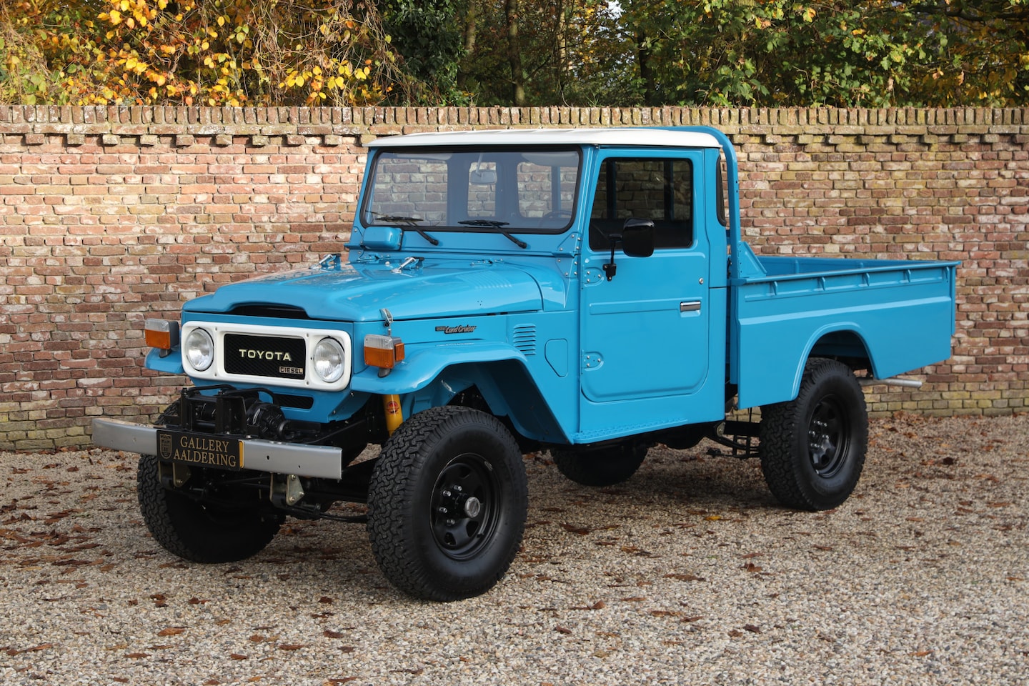 Toyota Land Cruiser - BJ45 LWB Pickup "Body-off restoration" Recently fully restored and updated with modern ref - AutoWereld.nl