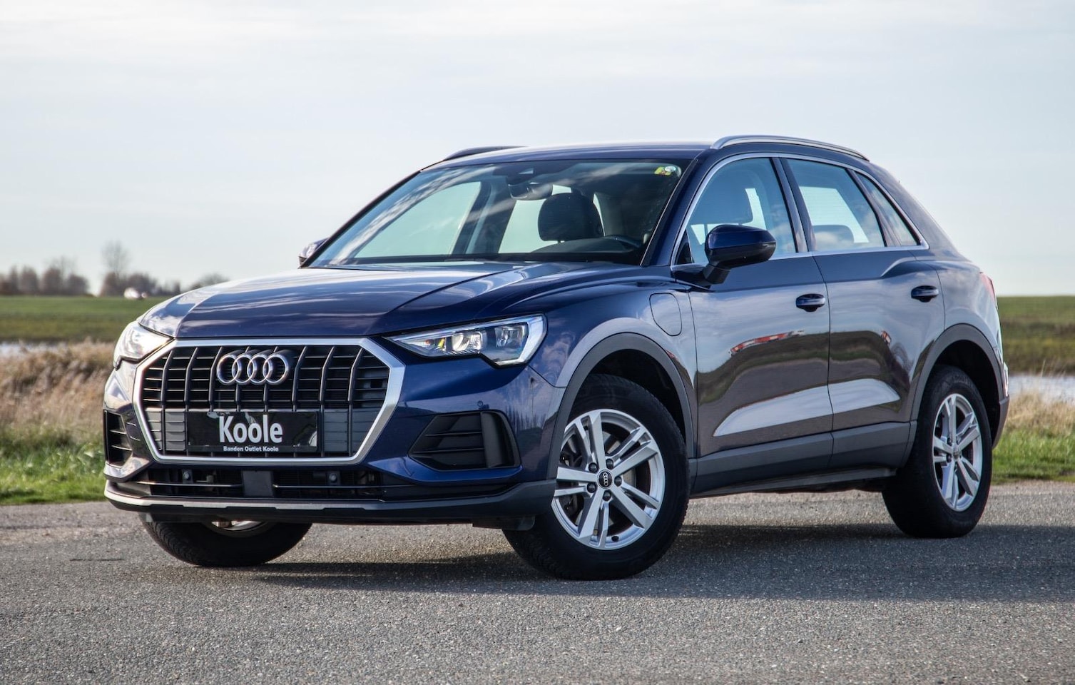 Audi Q3 - 45 TFSI e edition AUTOMAAT / PLUG IN HYBRID / STOELVERWARMING / LEER / VIRTUAL COCKPIT / C - AutoWereld.nl