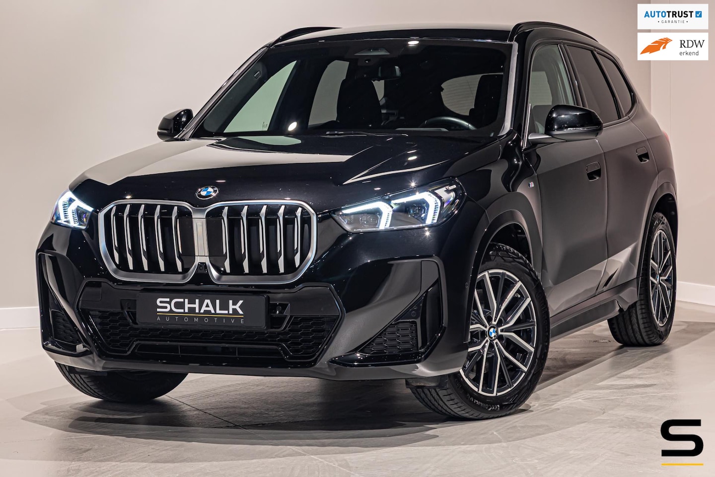 BMW X1 - SDrive20i|M-sport|HUD|Cam|ACC|Fisc€50.000|Garantie - AutoWereld.nl