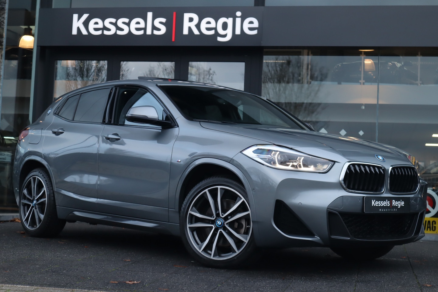 BMW X2 - xDrive25e M-sport Pano HuD M-Seats Memory Keyless 19” Camera El.koffer - AutoWereld.nl