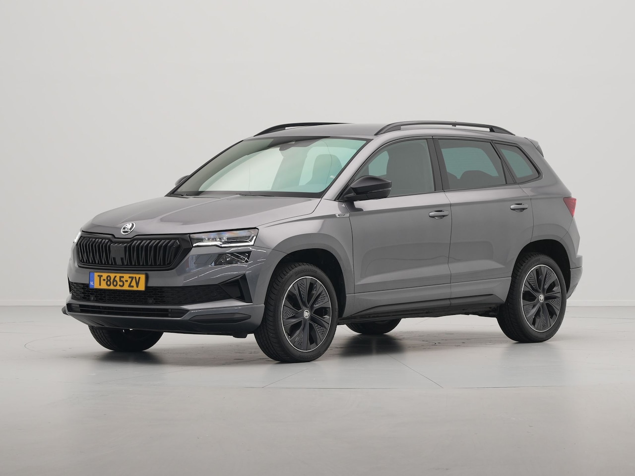 Skoda Karoq - 1.5 TSI ACT 150PK DSG Sportline Business Navigatie Camera elek klep keyless 18"velgen 151 - AutoWereld.nl